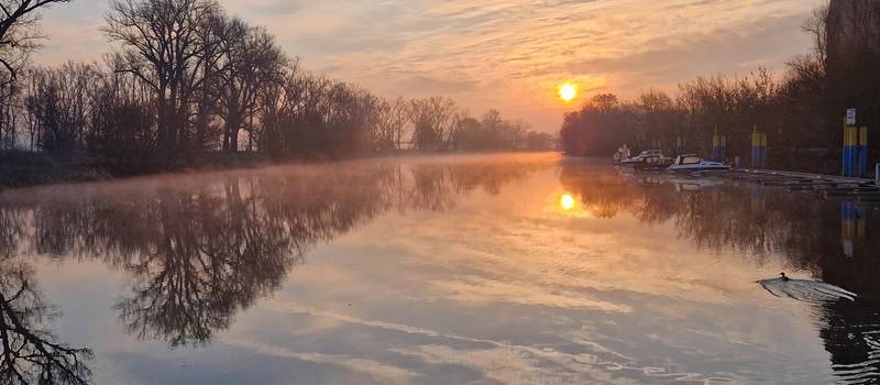 hafen in salzm nde sonnenaufgang © Christin Kalbitz Hafen in Salzmünde bei Sonnenaufgang © Christin Kalbitz